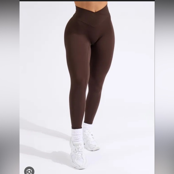 Buffbunny Candid Cross Waist Brown Leggings - Picture 3 of 6
